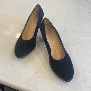 ARA women’s pump. NEVER WORN. NWOT.